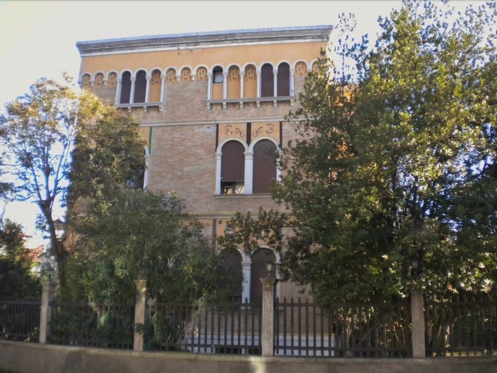 Villa Parco Венеция Лидо Екстериор снимка